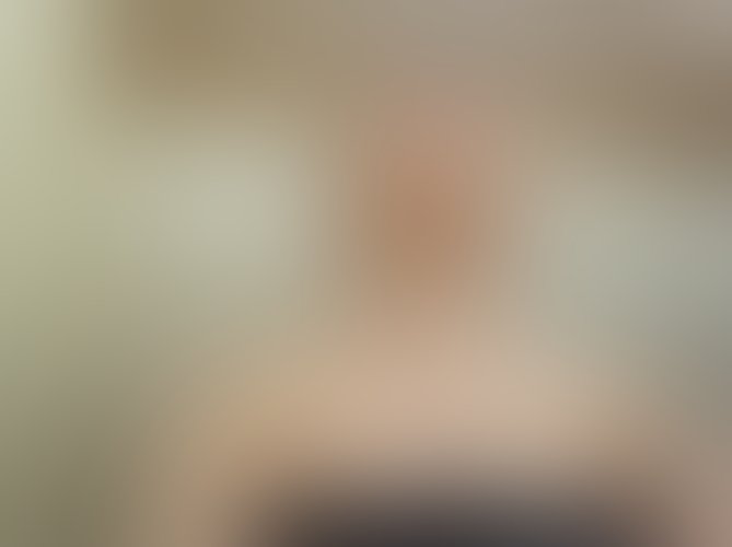 Zdjęcie 7 z galerii Obrzydliwe smoking girl