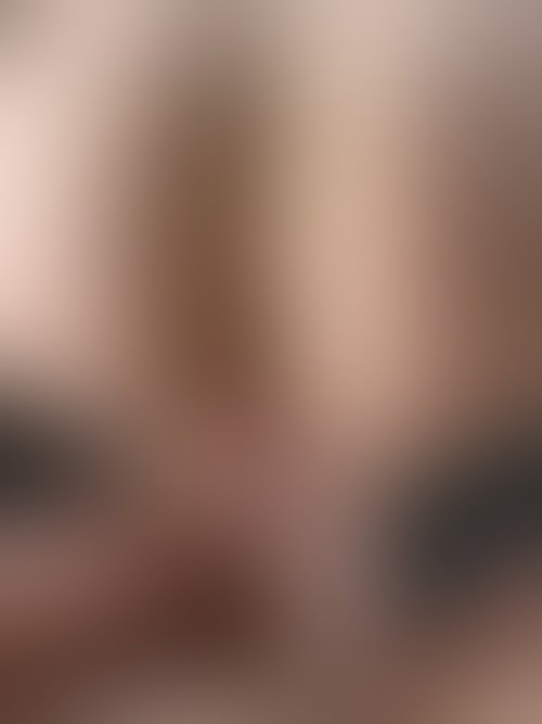 Zdjęcie 12 z galerii HOT blondynka zostaje wyruchana w budce leśniczówce !