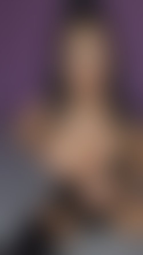 Zdjęcie 3 z galerii Twoja Pani robi JOI w latexie!