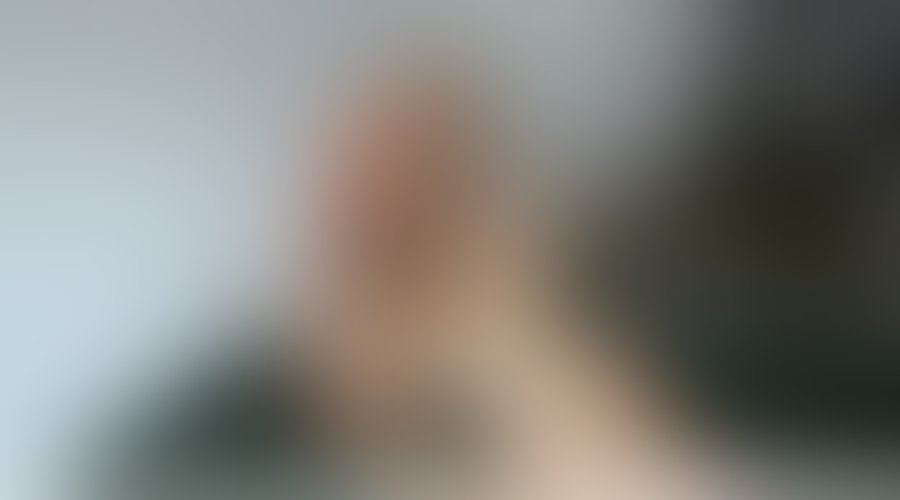 Zdjęcie 14 z galerii Ulegla Studentka 20 lat na Praktykach u Mamusi Milf