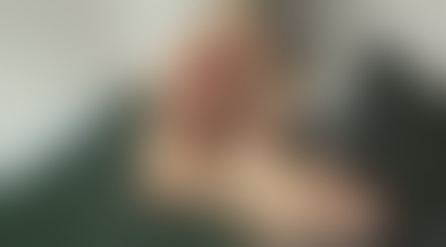 Zdjęcie 17 z galerii Ulegla Studentka 20 lat na Praktykach u Mamusi Milf