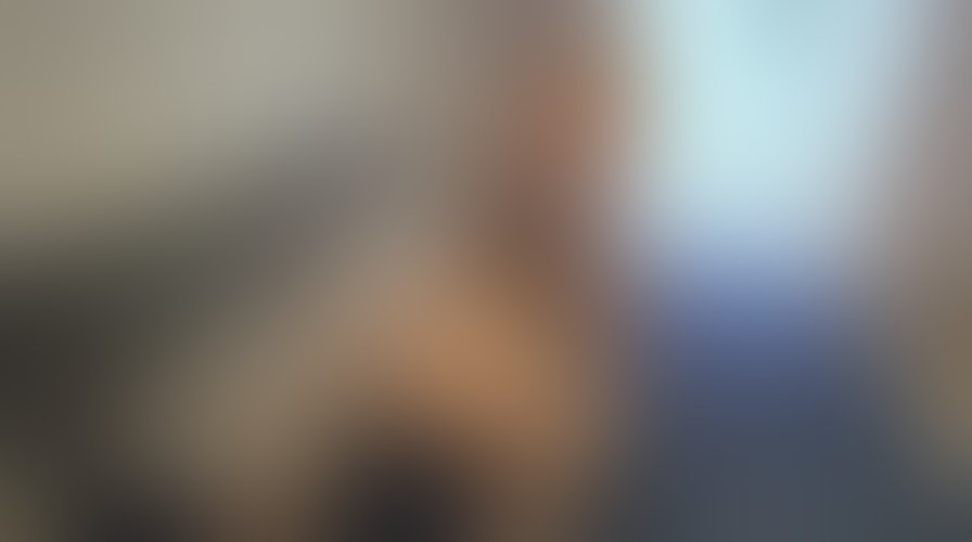 Zdjęcie 7 z galerii Ulegla Studentka 20 lat na Praktykach u Mamusi Milf